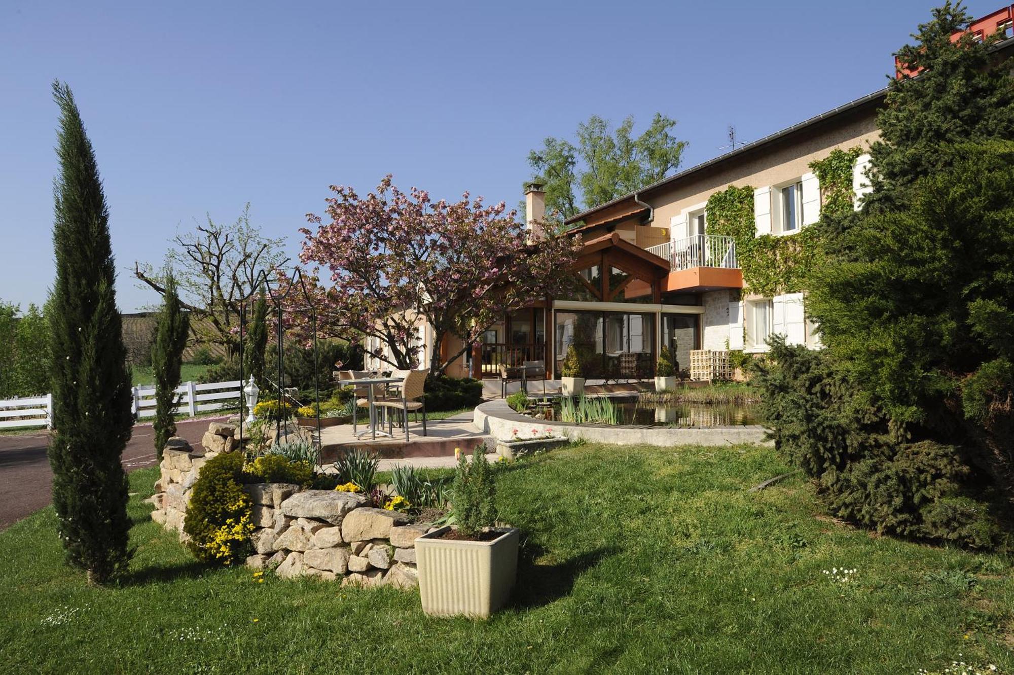 Logis Hotel Des Grands Vins Fleurie Buitenkant foto