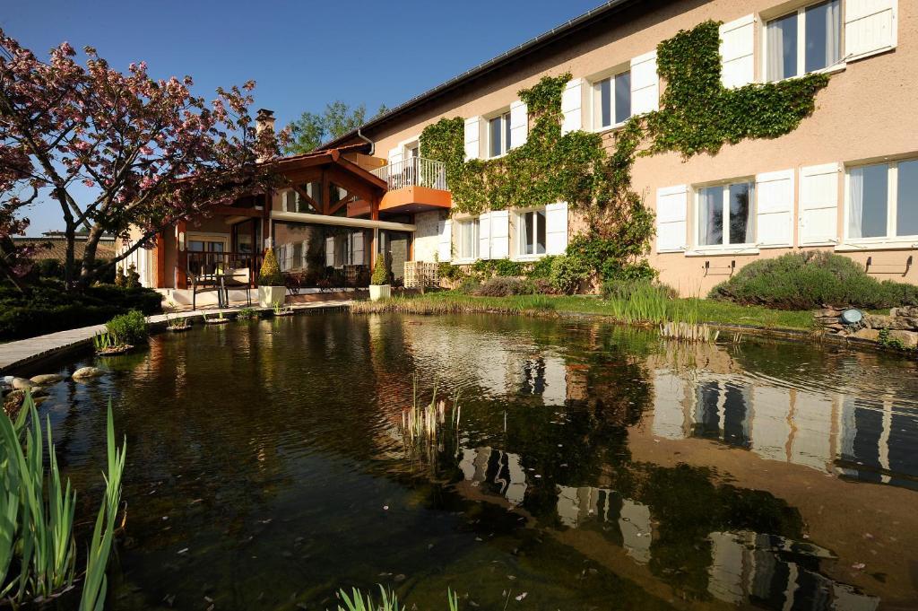 Logis Hotel Des Grands Vins Fleurie Buitenkant foto